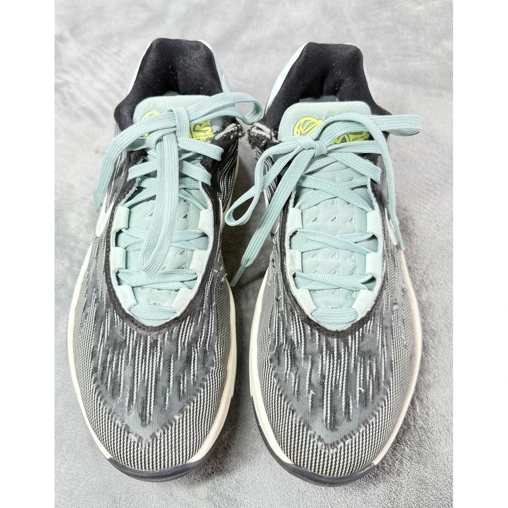 Nike‎ Zoom G.T. Cut 2 Shoes Womens Size 9.5 Gray Basketball Sneakers FQ8706-300